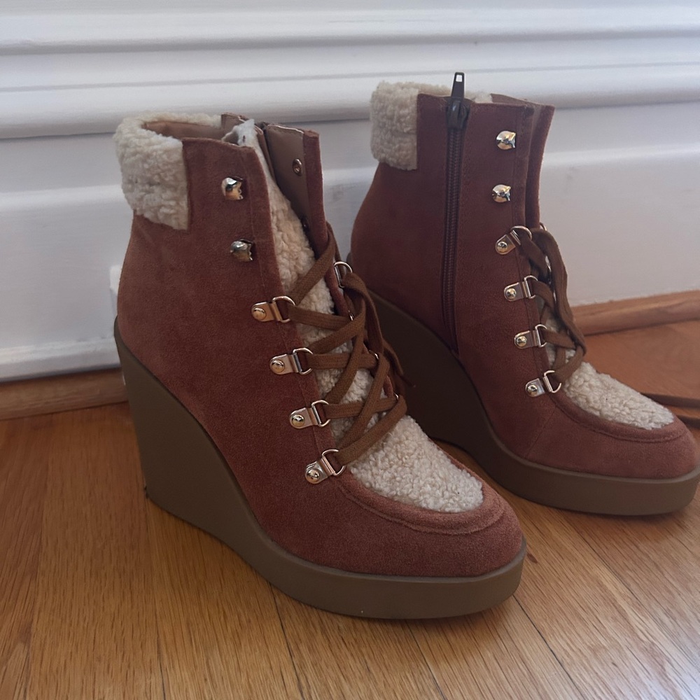 Jessica Simpson Tan Wedge Ankle Boots (Almost New)